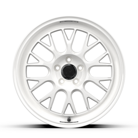 fifteen52 Holeshot RSR 18x9 5x100 42mm ET 73.1mm Center Bore Rally White (Gloss White) Wheel - RSHRW-89050+42