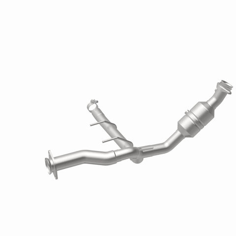 MagnaFlow 11-14 Ford F-150 5.0L Direct Fit CARB Compliant Left Catalytic Converter - 5551139