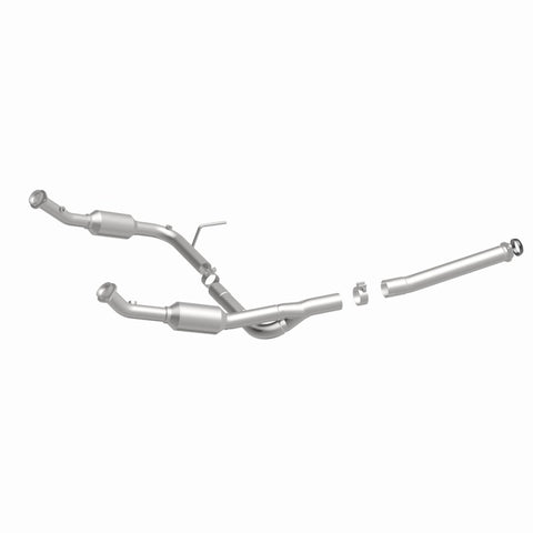 MagnaFlow Direct Fit Catalytic Converter OEM 2004-2005 Ford Explorer/Mercury Mountaineer Underbody - 4551013