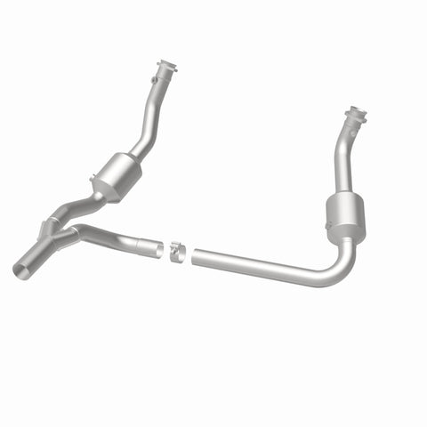 MagnaFlow 10-11 Jeep Wrangler 3.8L Direct Fit CARB Compliant Catalytic Converter - 5551458