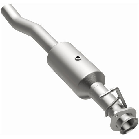 MagnaFlow 16-19 Ford F-650 V10 6.8L Underbody Direct Fit Catalytic Converter - 280445