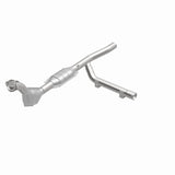 MagnaFlow Direct Fit Catalytic Converter 97-98 Ford Expedition 4.6 - 93130