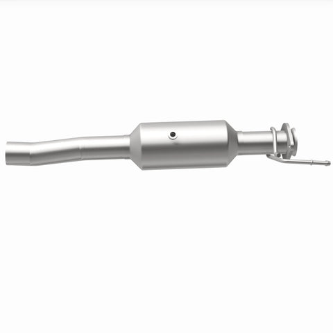 MagnaFlow 18-19 Ford F-450 Super Duty V10 6.8L Underbody Direct Fit Catalytic Converter - 280439