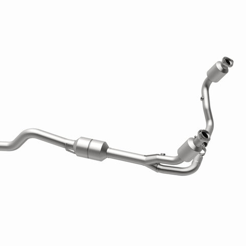 MagnaFlow Direct Fit Catalytic Converter 00-03 Dodge Durango 4.7L - 51338