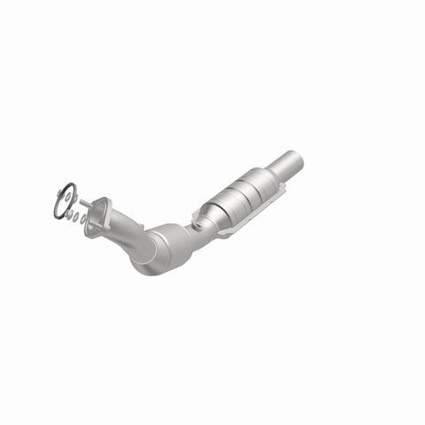 MagnaFlow Direct Fit Catalytic Converter 10-11 Chevrolet Camaro V6 3.6L - 551673