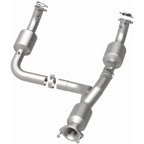 MagnaFlow 12-20 Chevrolet Express 4500 Underbody 6.0L Direct Fit Catalytic Converter - 280505