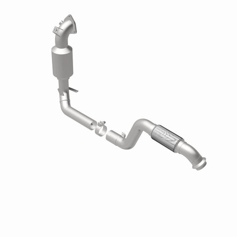 Magnaflow Conv DF 2014-2017 CLA250 L4 2 OEM Underbody - 21-503