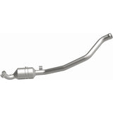 MagnaFlow Direct Fit Catalytic Converter 2006-2011 R350 3.5 L Underbody - 52178