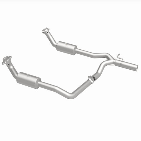 MagnaFlow 09-13 Ford E-350 Super Duty V10 6.8 OEM Underbody Direct Fit Catalytic Converter - 21-599