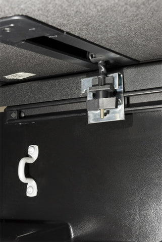 Extang 14-16 Toyota Tundra (6.5ft) (Works w/o Rail System) Solid Fold 2.0 - 83465