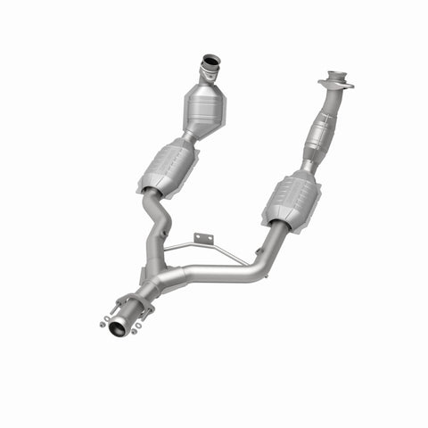 MagnaFlow Direct Fit Catalytic Converter 96-98 Ford Mustang 3.8L - 93344
