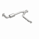 MagnaFlow Direct Fit Catalytic Converter 05-06 Lincoln Navigator 5.4L w/ 3in Main Piping - 52508