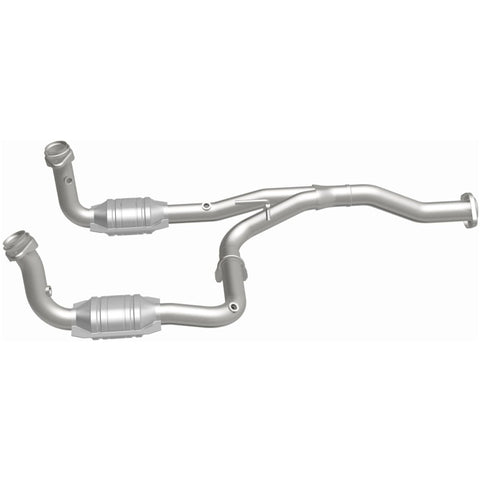 MagnaFlow Direct Fit Catalytic Converter 07 Jeep Liberty 3.7L - 23957