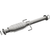 MagnaFlow Direct Fit Catalytic Converter 01-04 Toyota Tacoma 3.4L Rear - 51944
