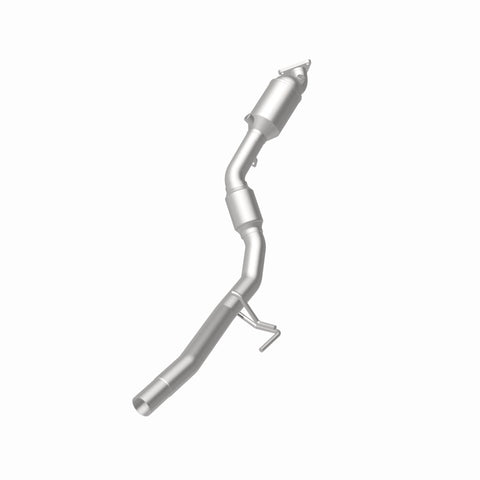 MagnaFlow Direct Fit Catalytic Converter 11-15 Volkswagen Touareg V6 3.6 OEM Underbody - 52411