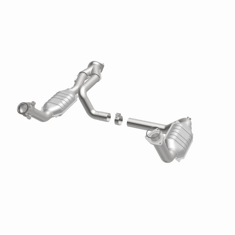 MagnaFlow DF Cat. Conv 02-06 Cadillac Truck. 8 5.3L Dual Conv. Y-Pipe Assy 2wd/Chevy Truck 99-07 - 51097