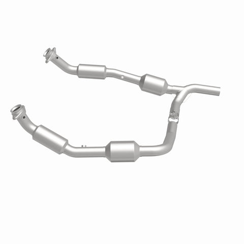 MagnaFlow Direct Fit Catalytic Converter OEM 07-08 Ford E-150 - 5582640