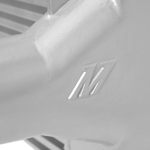 Mishimoto 01-05 Chevrolet 6.6L Duramax Intercooler (Silver) - MMINT-DMAX-01SL