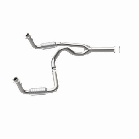 MagnaFlow Conv DF 2000 Chevrolet/GMC Express/Savana 1500/2500 5.7L to 8500 GVW - 23073