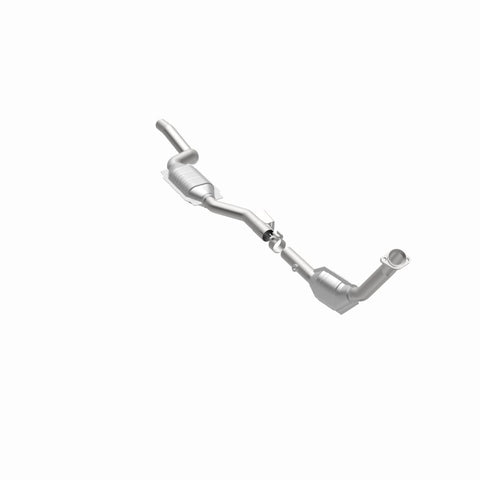 MagnaFlow Direct Fit Catalytic Converter 2003 ML350 3.7L Underbody - 52115