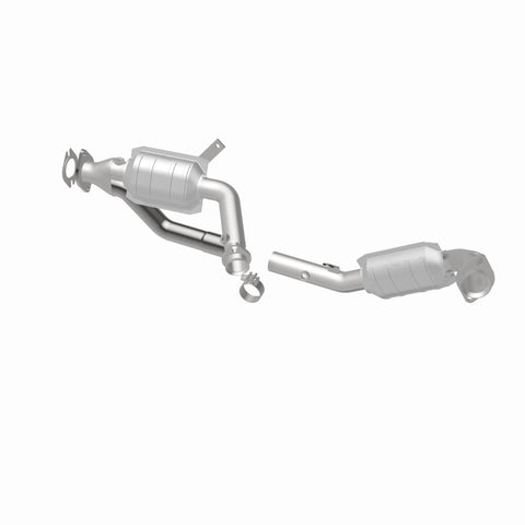 MagnaFlow Direct Fit Catalytic Converter 96-99 Ford Taurus3.0L 50S - 444034