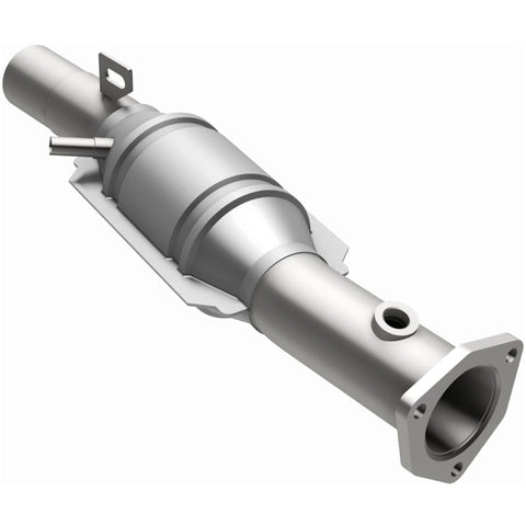 MagnaFlow Direct Fit Catalytic Converter 95 Volkswagen Golf 2.8L - 23713