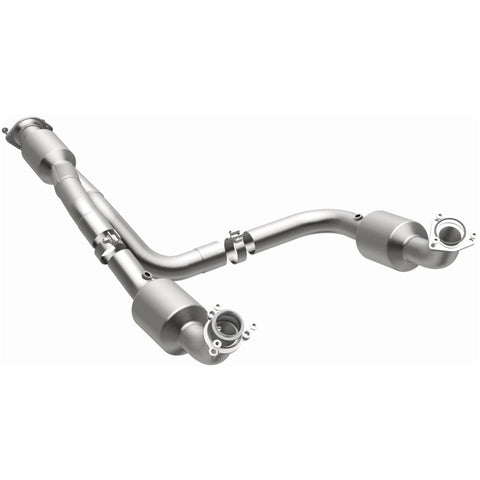 MagnaFlow 12-20 Chevrolet Express 4500 Underbody 6.0L Direct Fit Catalytic Converter - 280505
