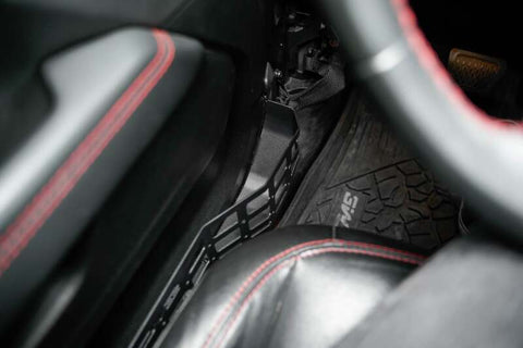 DV8 Offroad 18-20 Jeep Wrangler (JL)/Gladiator (JT) Front Door Pocket Molle Panels - MPJL-05