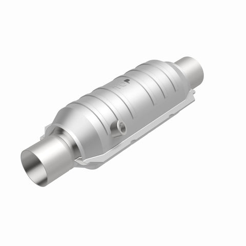 MagnaFlow Universal Catalytic Converter 2.25 OEM Angled O2 - 52325